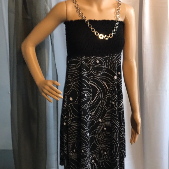 j valdi Dresses & Skirts - J valdi